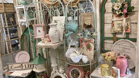 gift shop tour